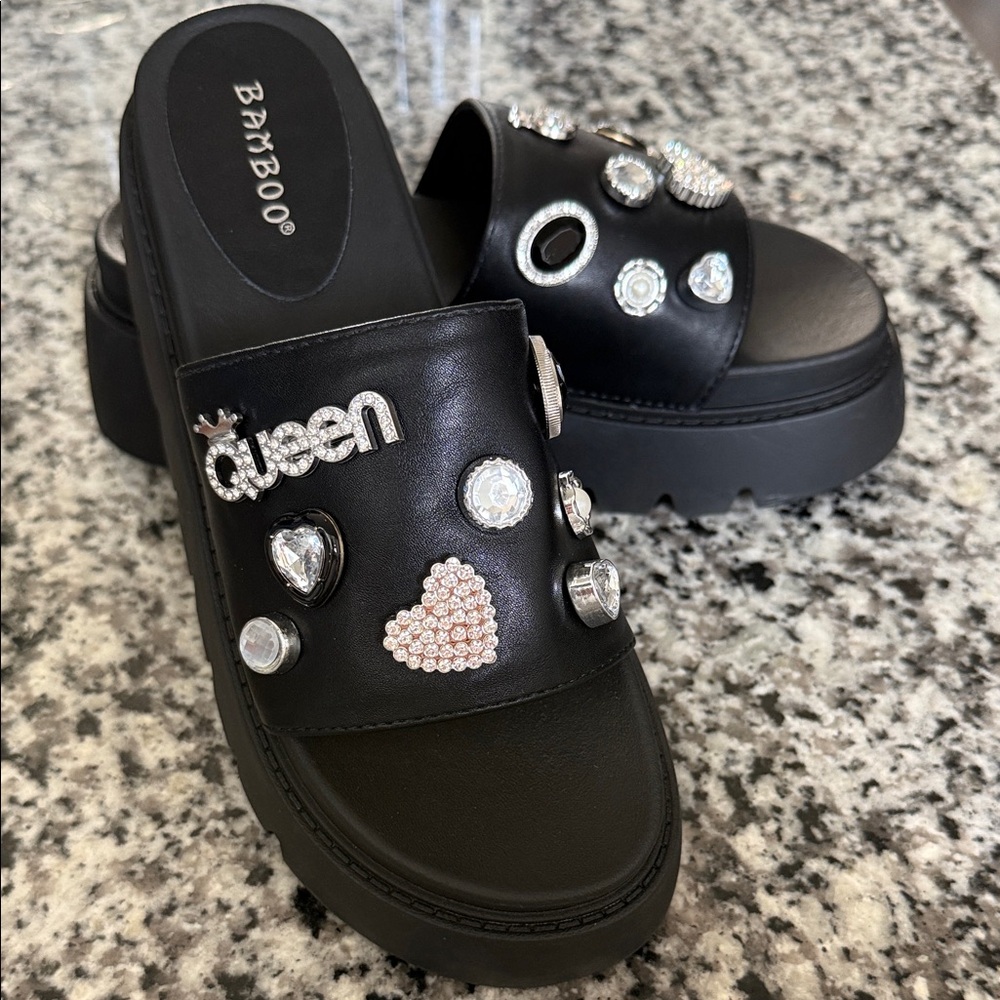 NEW BAMBOO Black Jeweled 'Queen' Platform Slide Mules/Sandals Size 8
